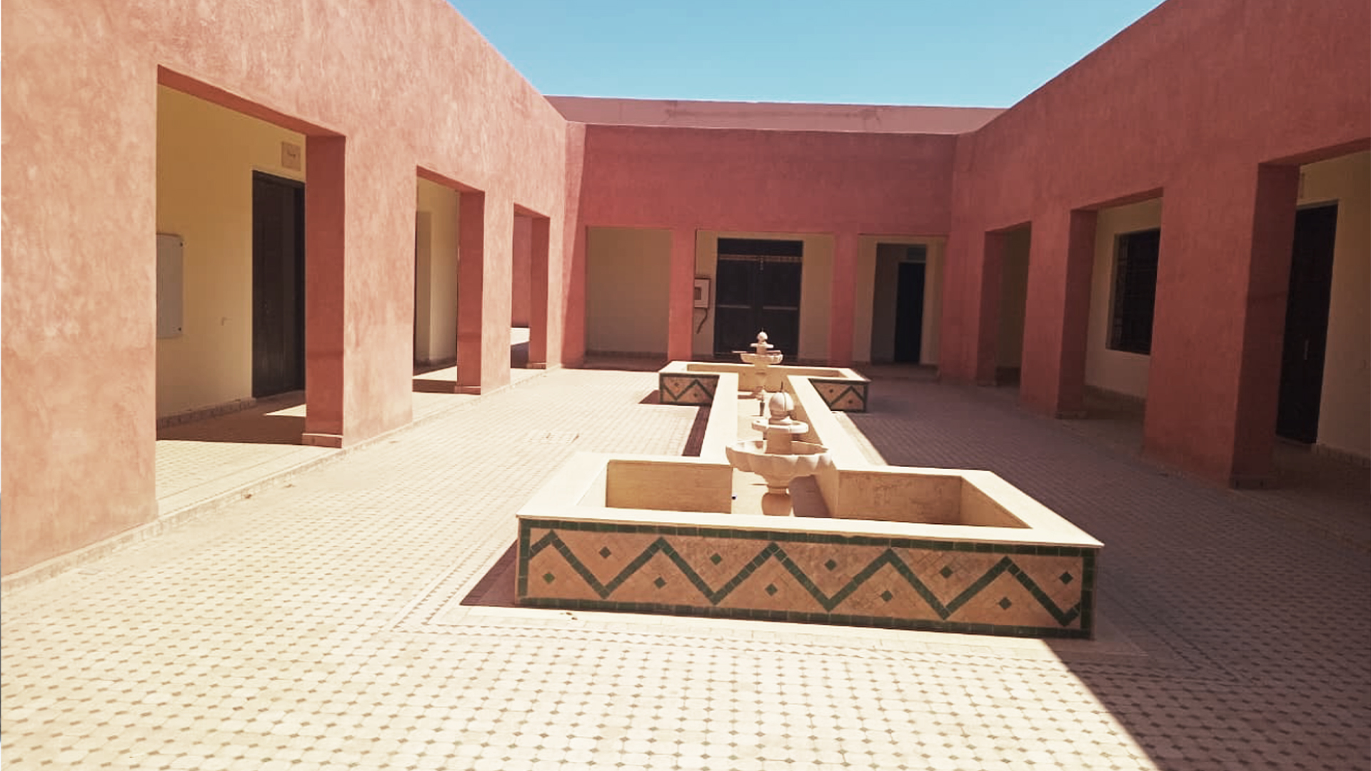 Galerie photo — Reconstruction et réhabilitation des ateliers privés et des établissements d’hébergement traditionnels dans les zones touchées par le séisme