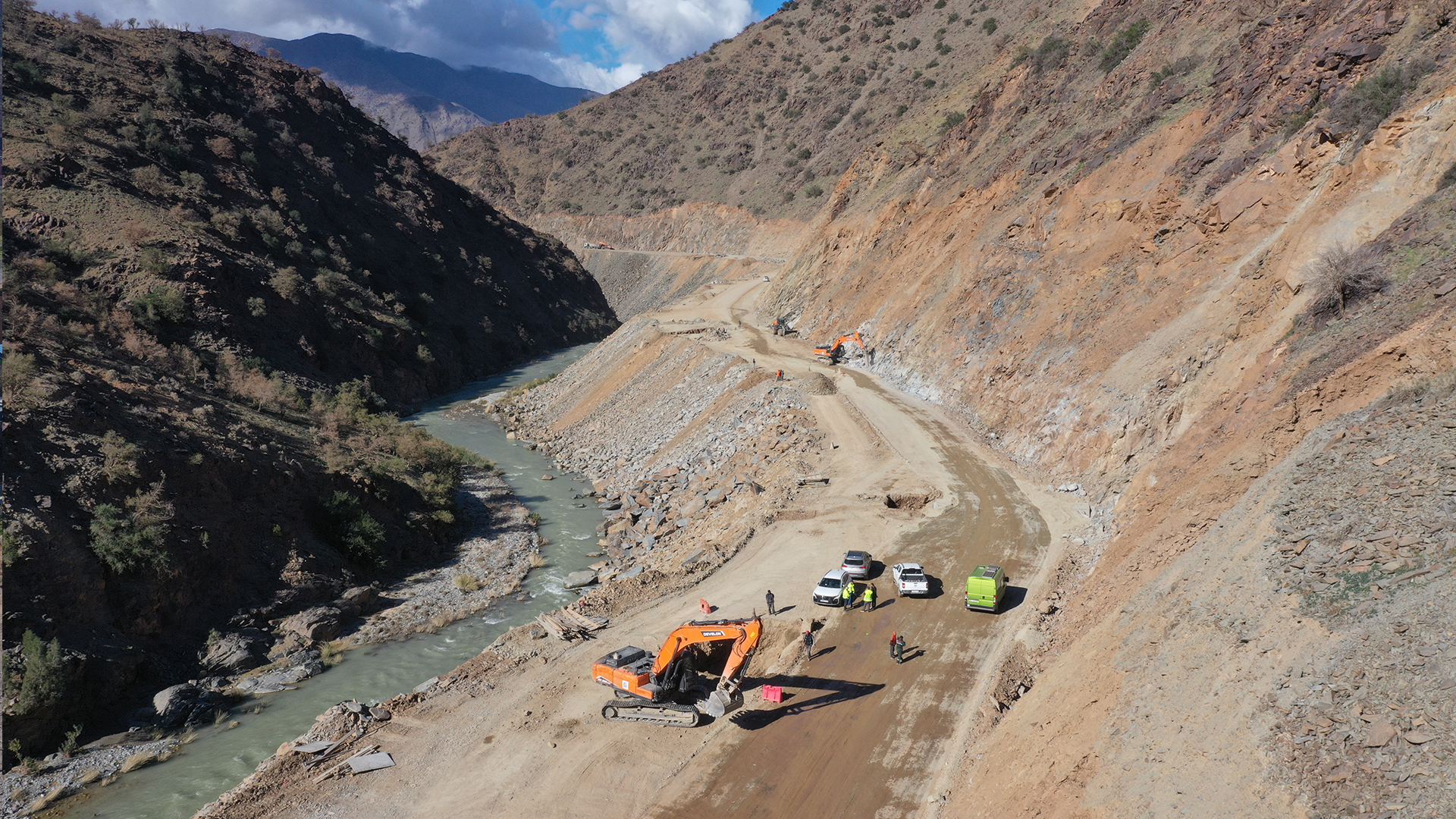 معرض الصور — إعادة بناء وتأهيل البنيات التحتية الطرقية في المناطق المتضررة من الزلزال